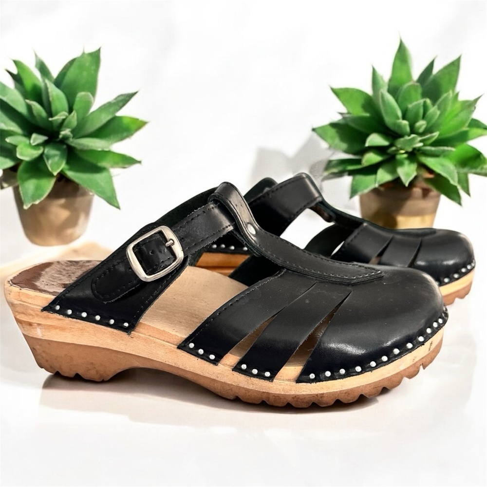 Stylish Black Leather Mules
